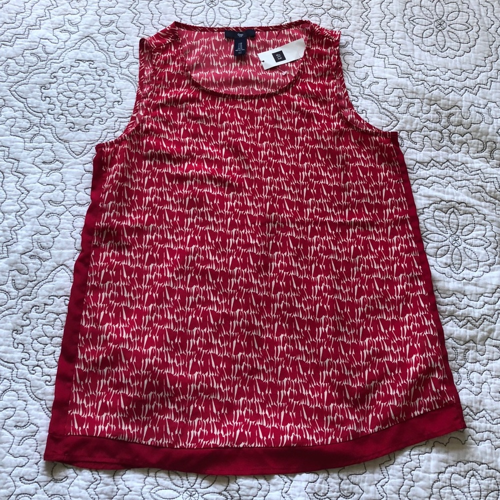 GAP 🌷Tank Combo!! - Picture 5 of 8